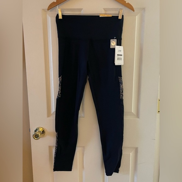 Marika 27” leggings • NWT • Size Medium - Picture 1 of 8